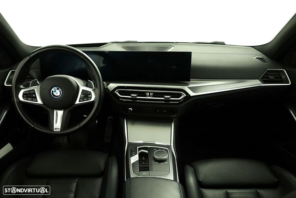 BMW 330 e Touring Pack M Auto - 9