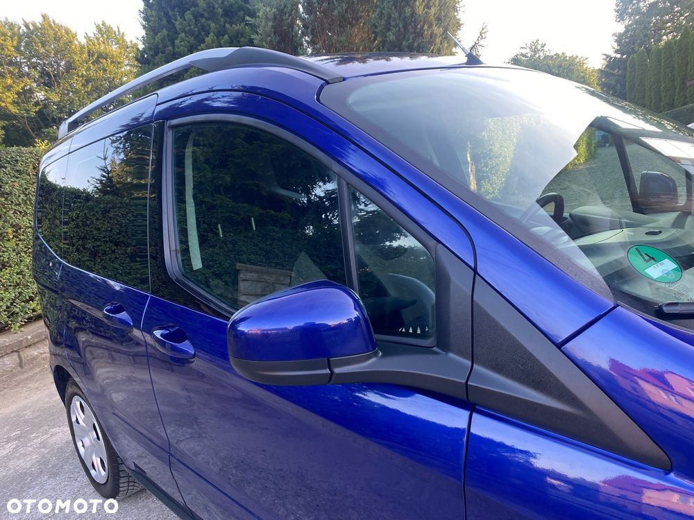 Ford Tourneo Courier 1.0 EcoBoost S&S Ambiente - 26