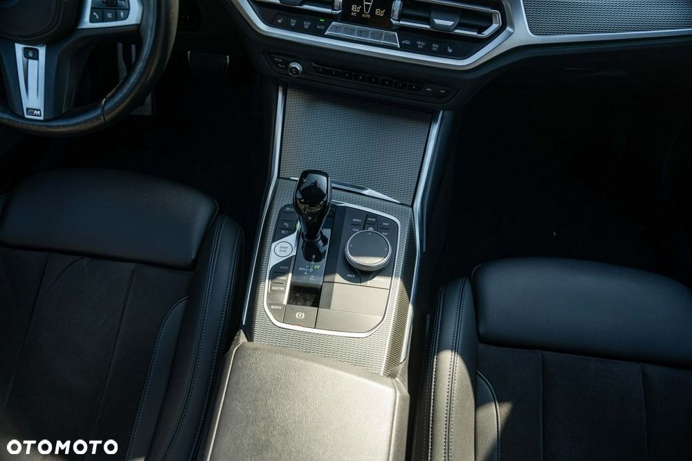 BMW Seria 3 330e PHEV M Sport - 26