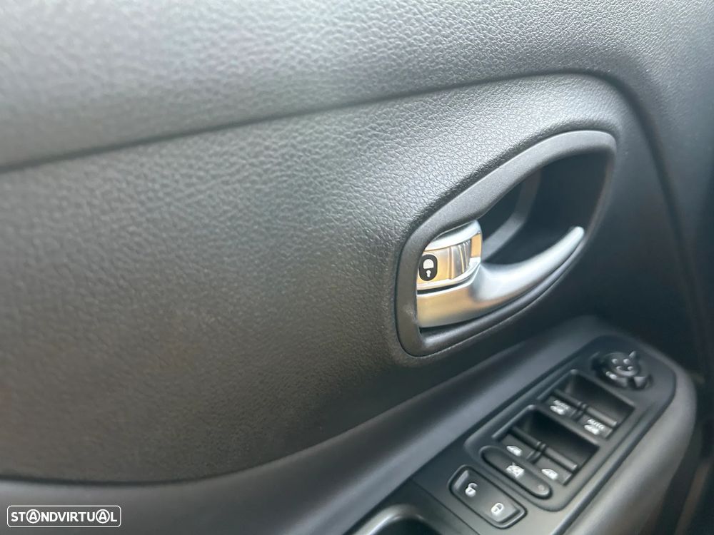 Jeep Renegade 1.6 MJD Limited - 17