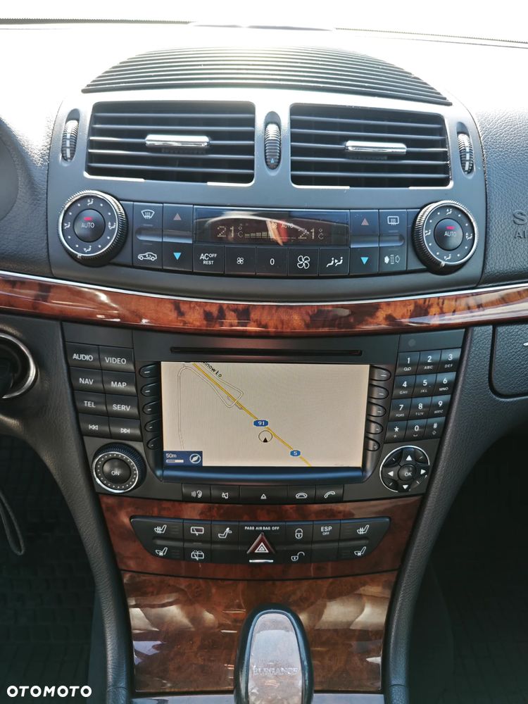 Mercedes-Benz Klasa E 320 T 4-Matic Elegance - 12