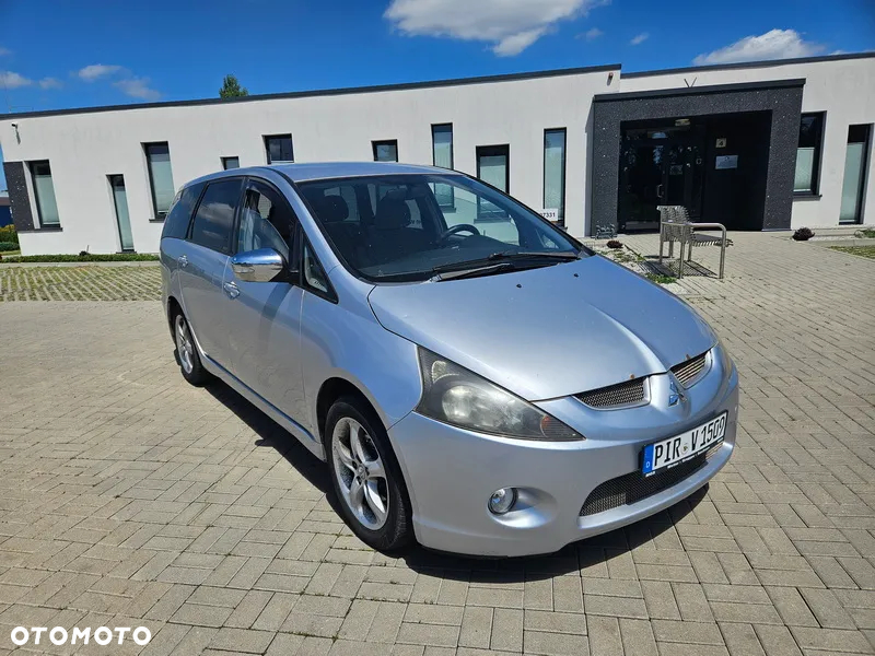 Mitsubishi Grandis - 11