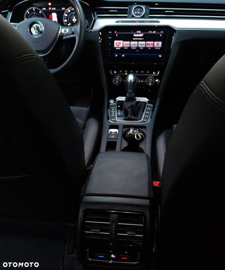 Volkswagen Passat 2.0 TDI SCR DSG Highline - 9