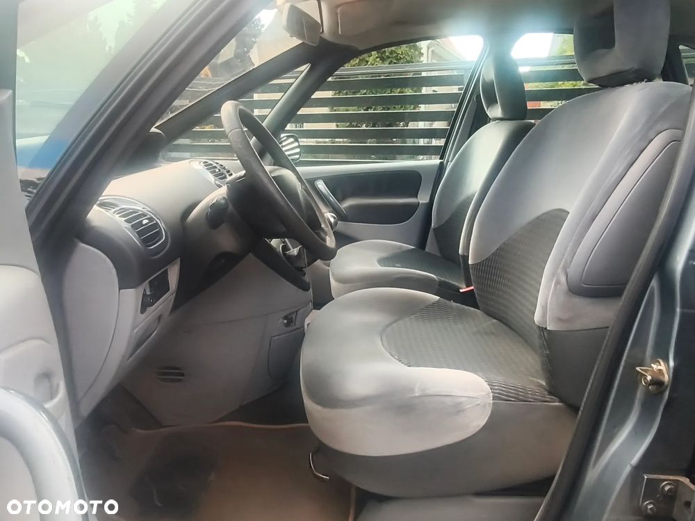 Citroën Xsara Picasso 1.8i Confort - 28