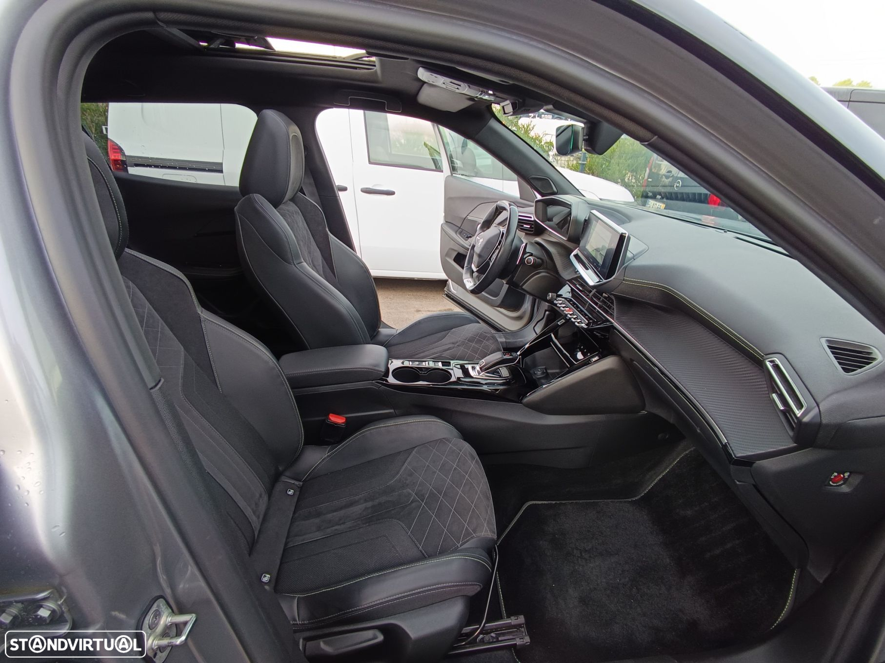 Peugeot 2008 1.5 BlueHDi GT Pack EAT8 - 22