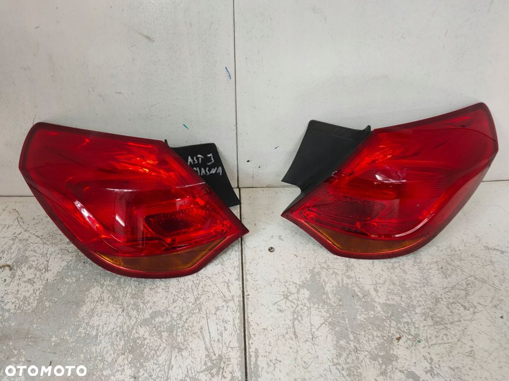 lampa prawa + lewa tył astra 4 j 5d hb jasna komplet - 9