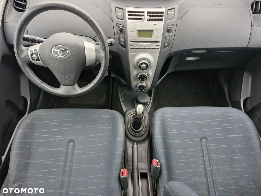 Toyota Yaris 1.0 Luna A/C - 22