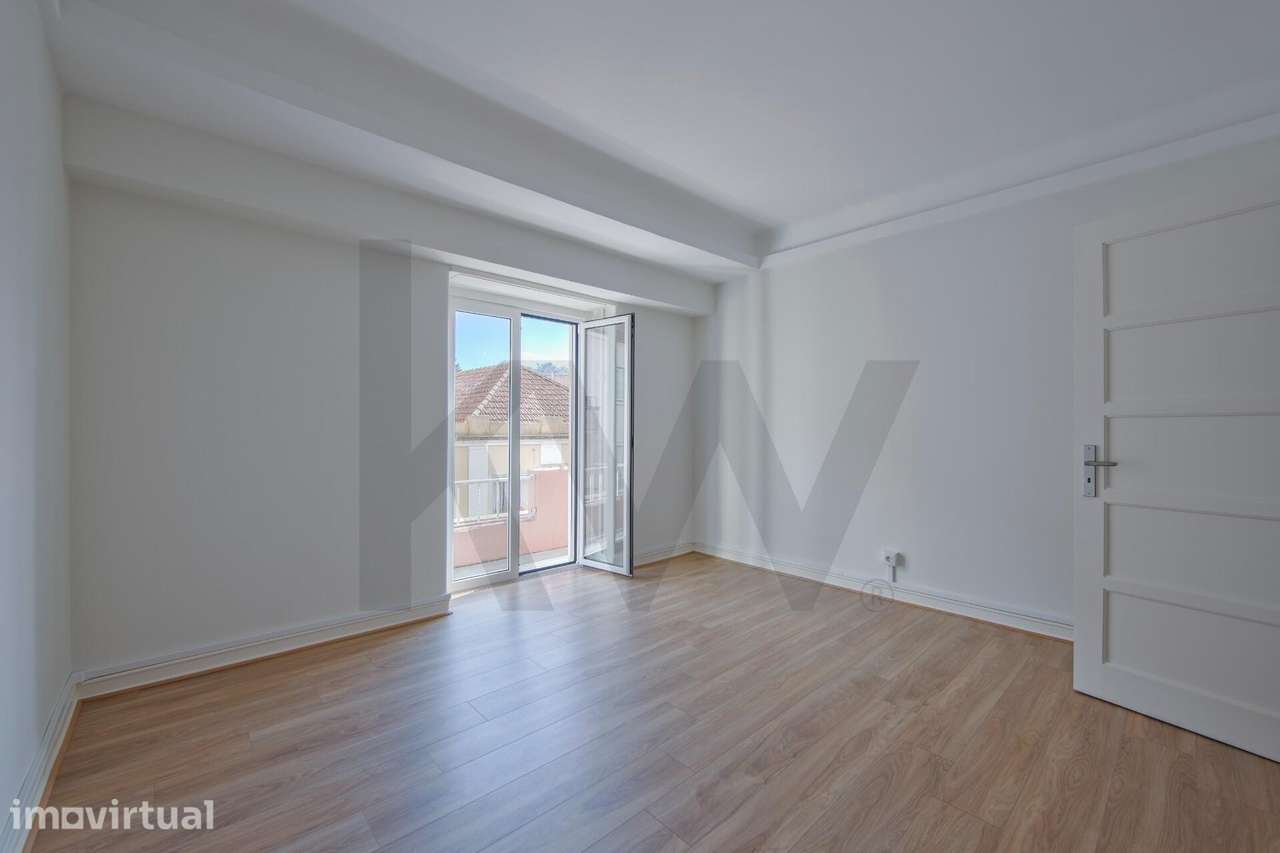 Apartamento T3 | Vila de Oeiras | Remodelado | Varanda | Arrenda - Grande imagem: 4/36