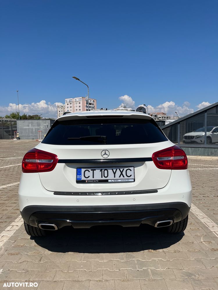 Mercedes-Benz GLA - 7