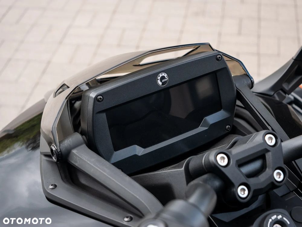 Can-Am Spyder - 14