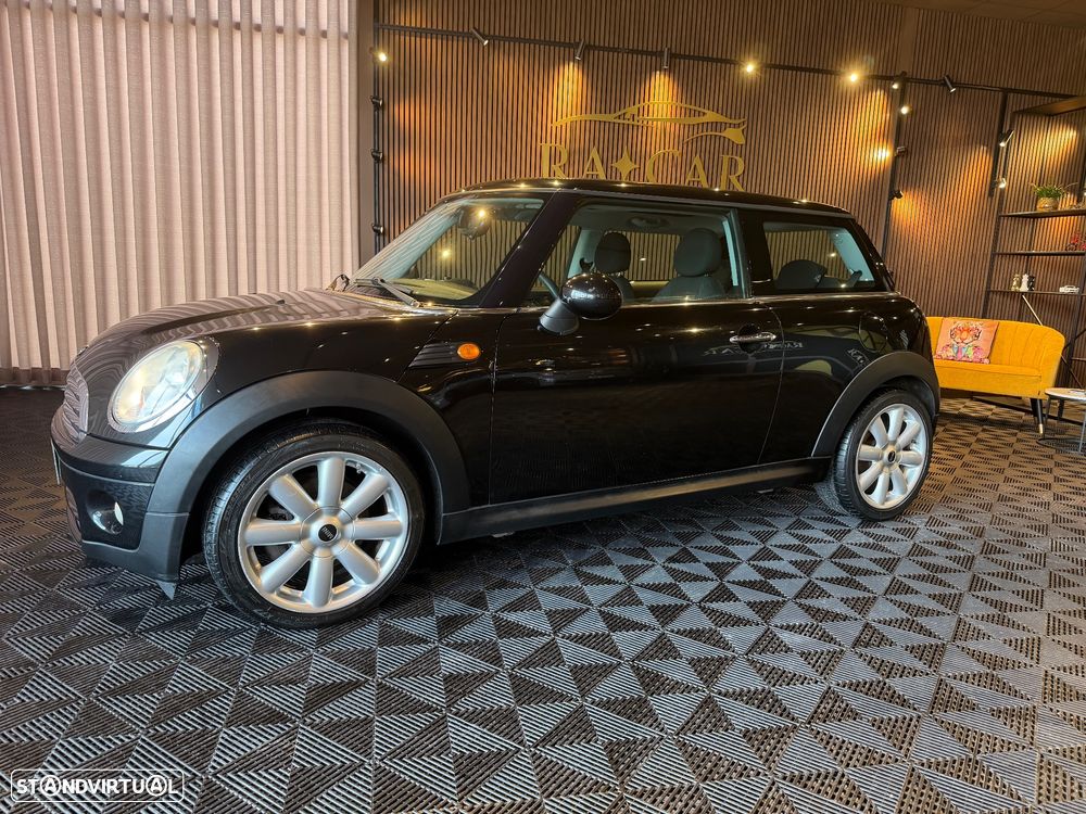 MINI 3 Portas Cooper D - 2