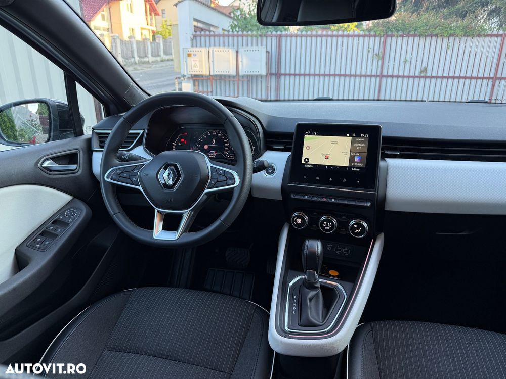 Renault Clio TCe 90 X-tronic INTENS - 32