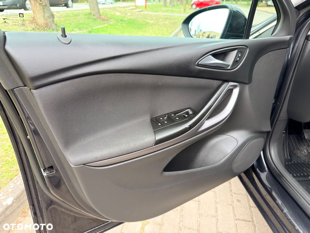 Opel Astra 1.6 CDTI Essentia - 18