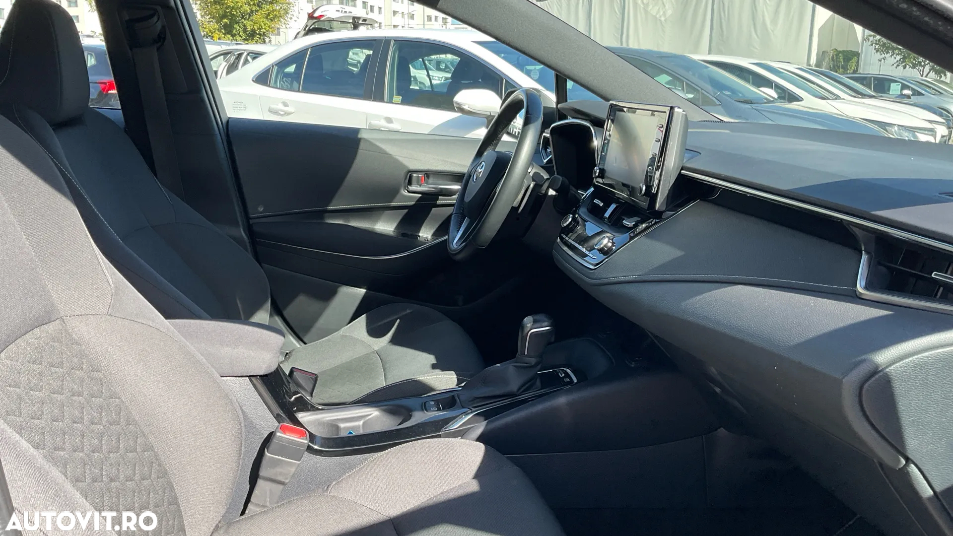 Toyota Corolla 2.0 HSD Dynamic interior Negru - 19
