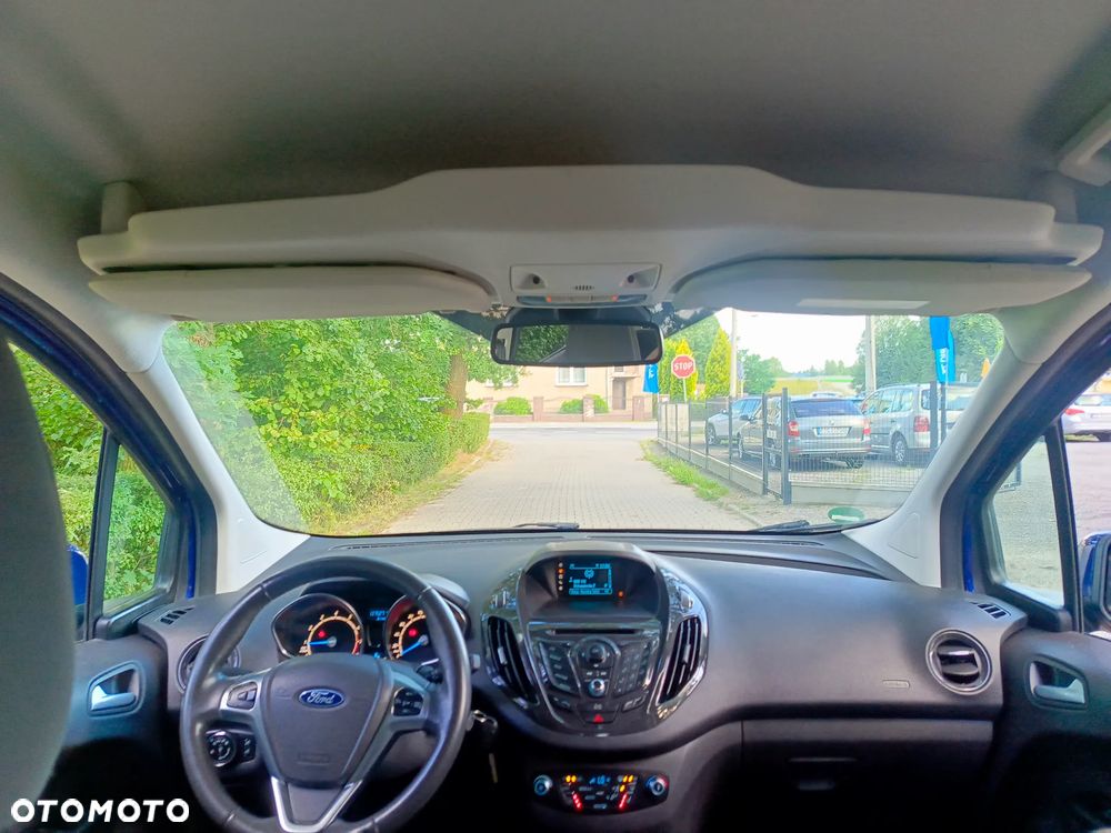 Ford Tourneo Courier 1.0 EcoBoost Titanium - 32