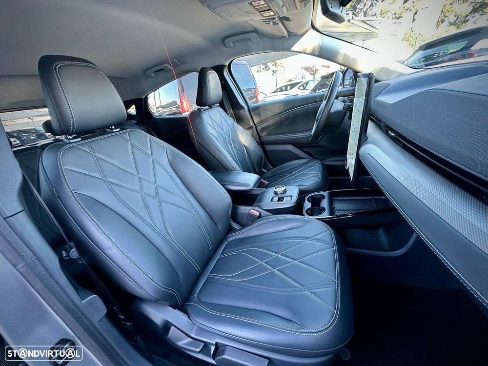 Ford Mustang Mach-E Premium AWD - 13