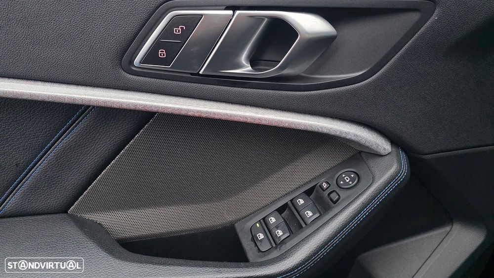 BMW 116 d Pack Desportivo M Auto - 8