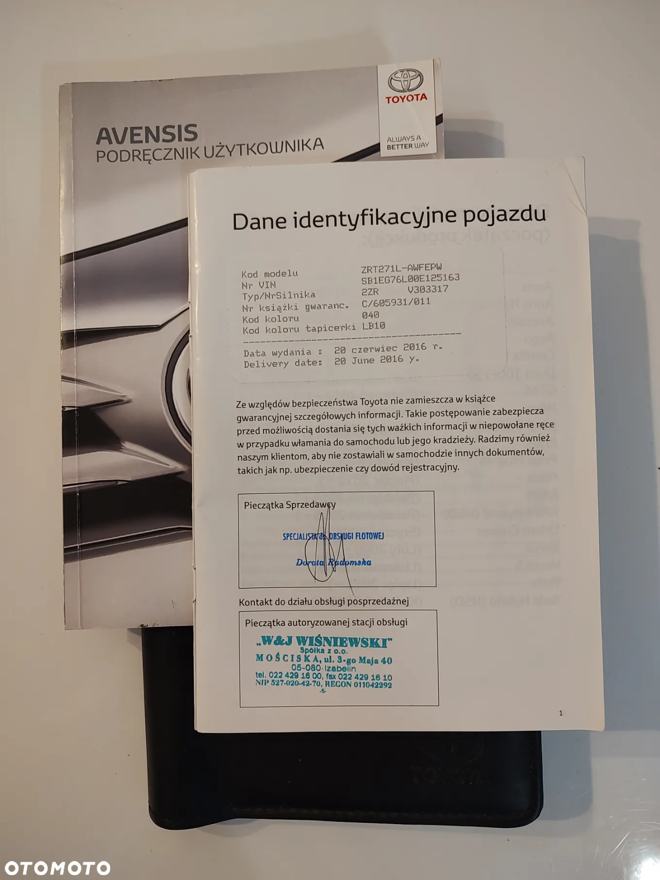 Toyota Avensis 1.8 Premium - 18