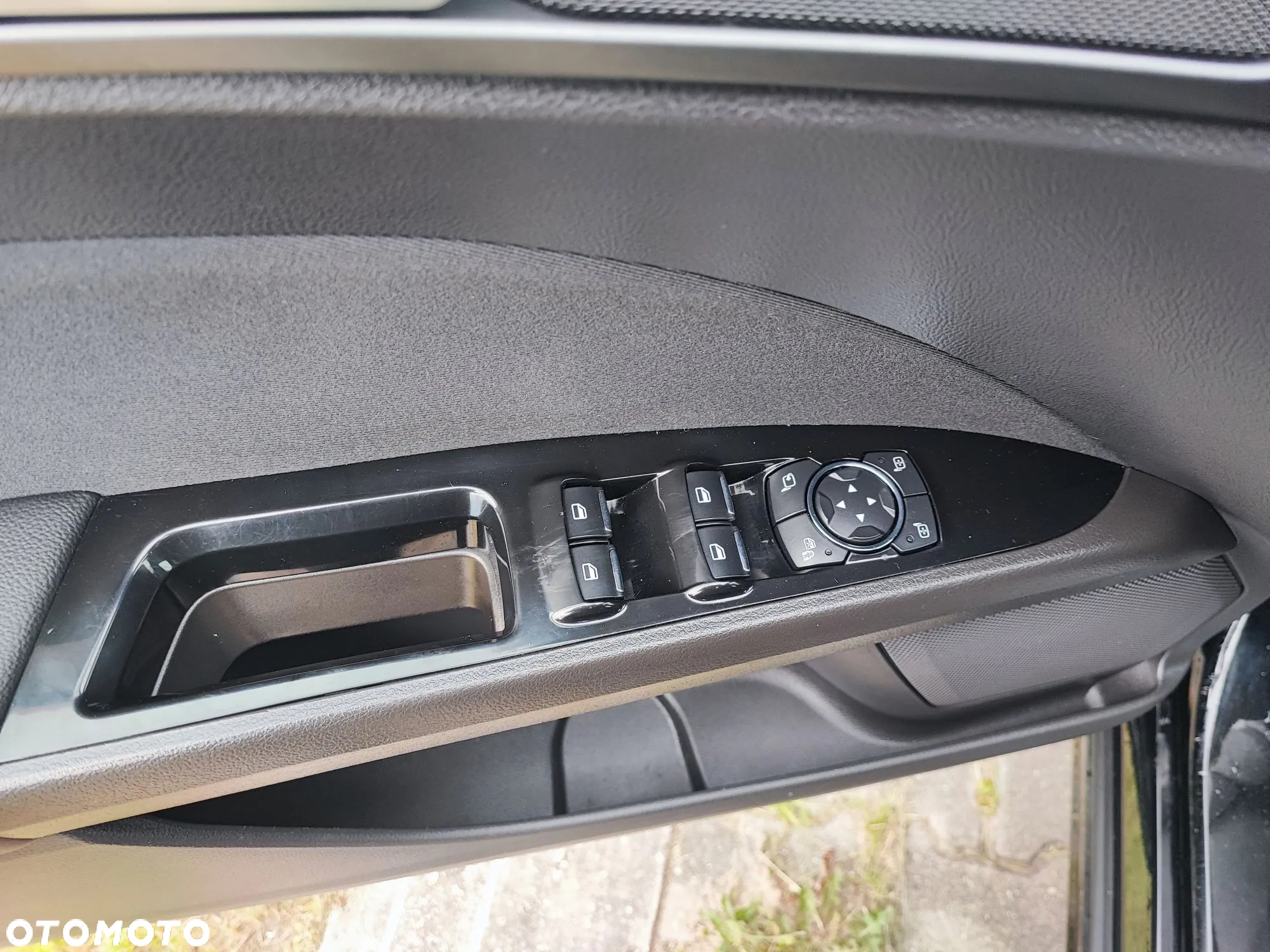 Ford Mondeo - 31