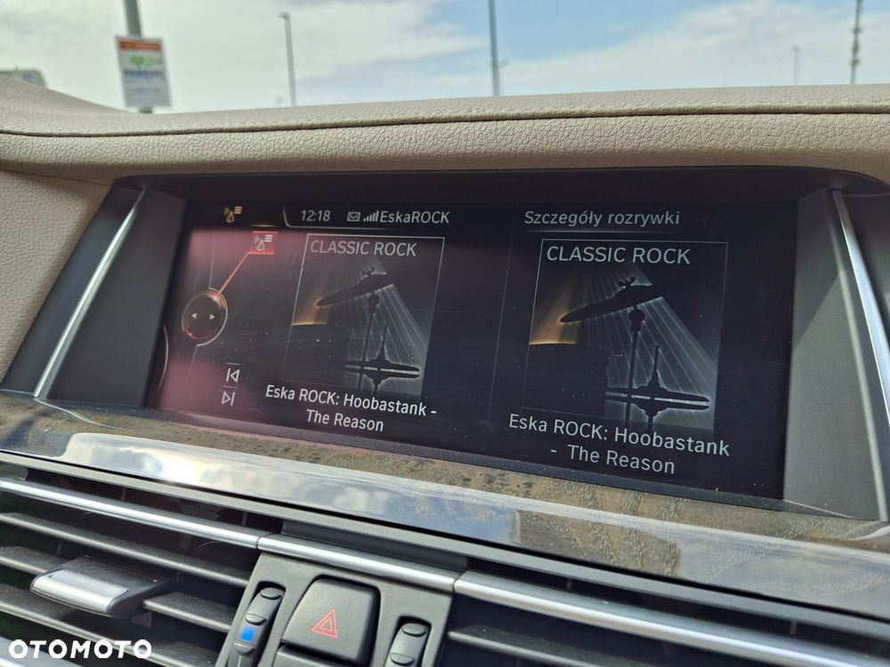 BMW Seria 7 740i Edition Exclusive - 25