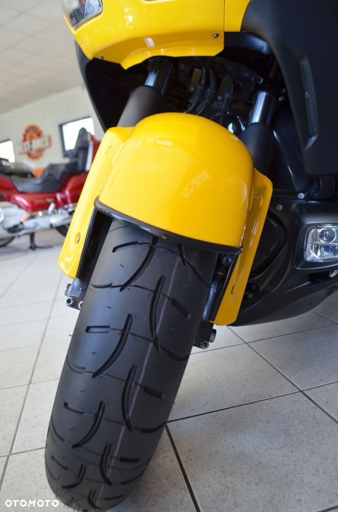 Honda GL - 9