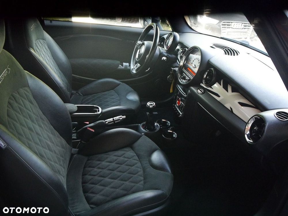 MINI Cooper S - 34