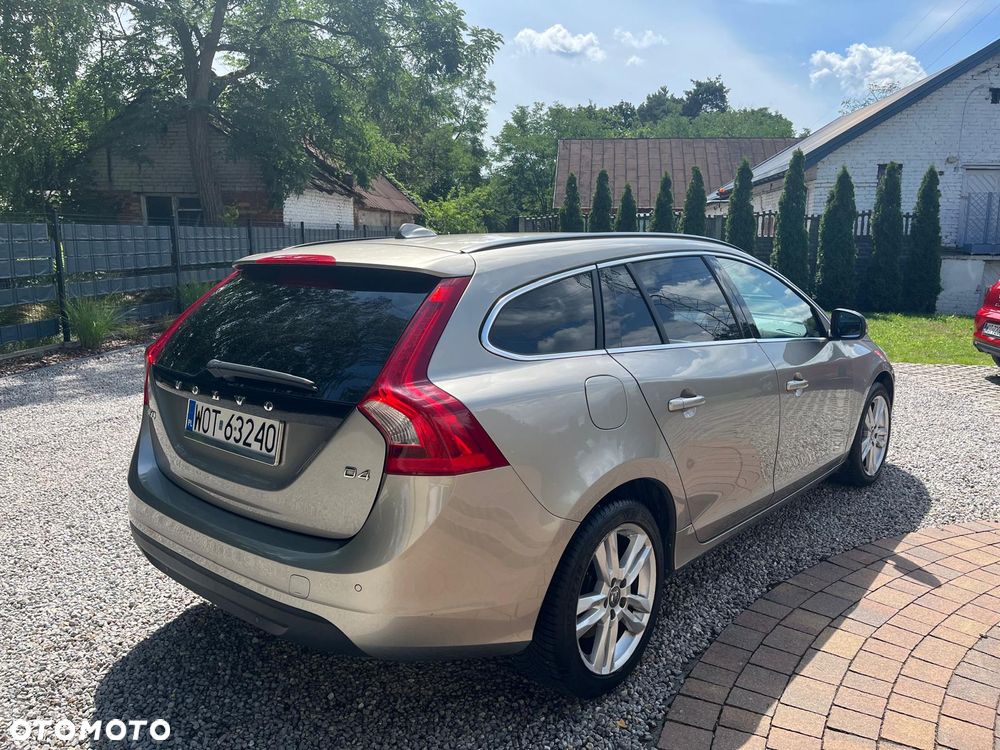 Volvo V60 D4 Geartronic Momentum - 3