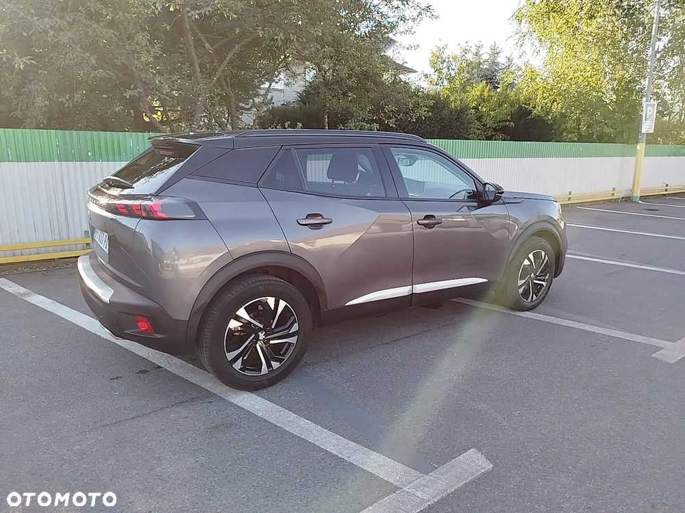Peugeot 2008 PureTech 130 EAT8 Allure - 4