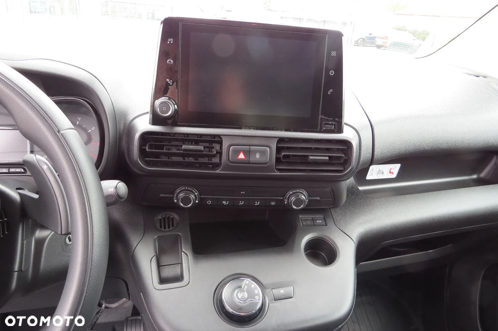 Toyota Proace City 1.2 D-4t 130km A/t Long Brygadówka - 21