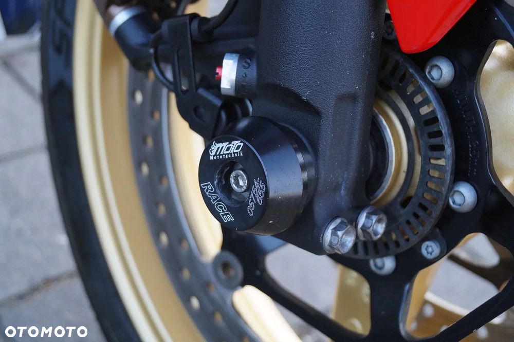 Honda CBR - 13