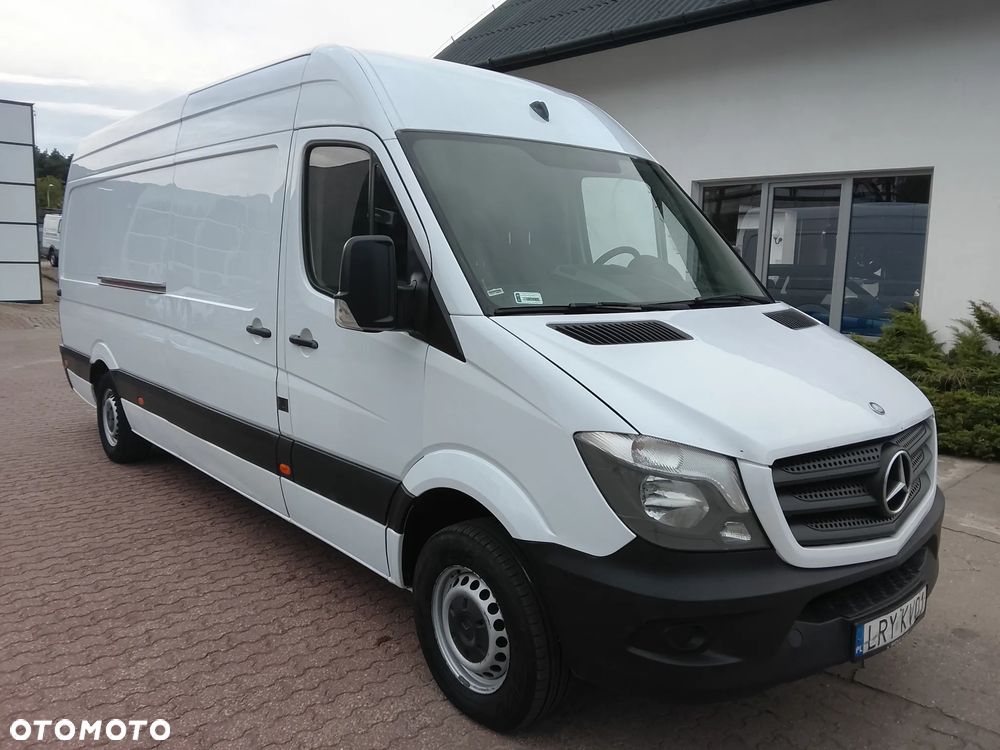 Mercedes-Benz Sprinter - 13