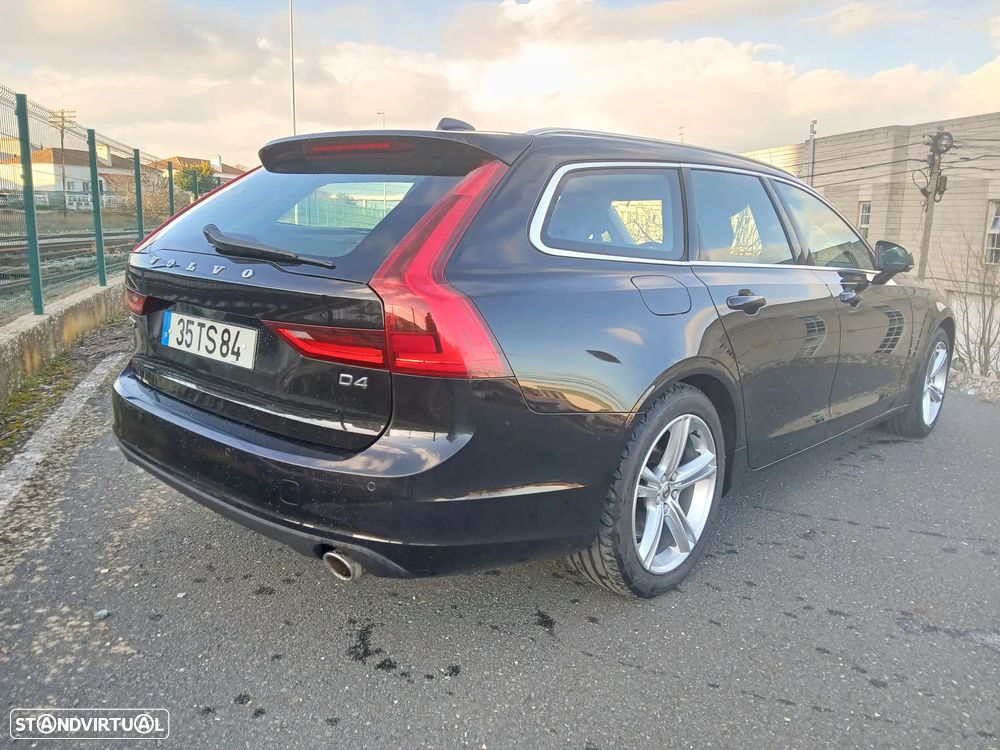 Volvo V90 2.0 D4 Momentum Plus Geartronic - 7