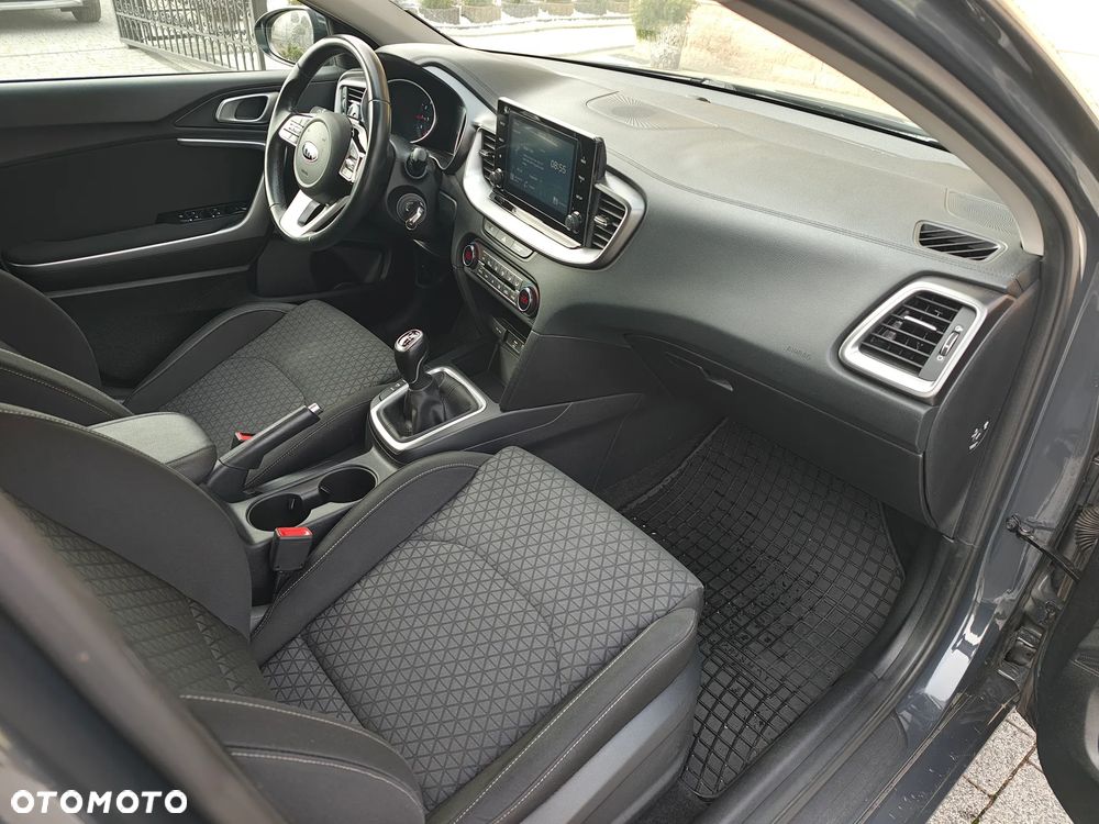 Kia Ceed 1.5 T-GDI M - 7