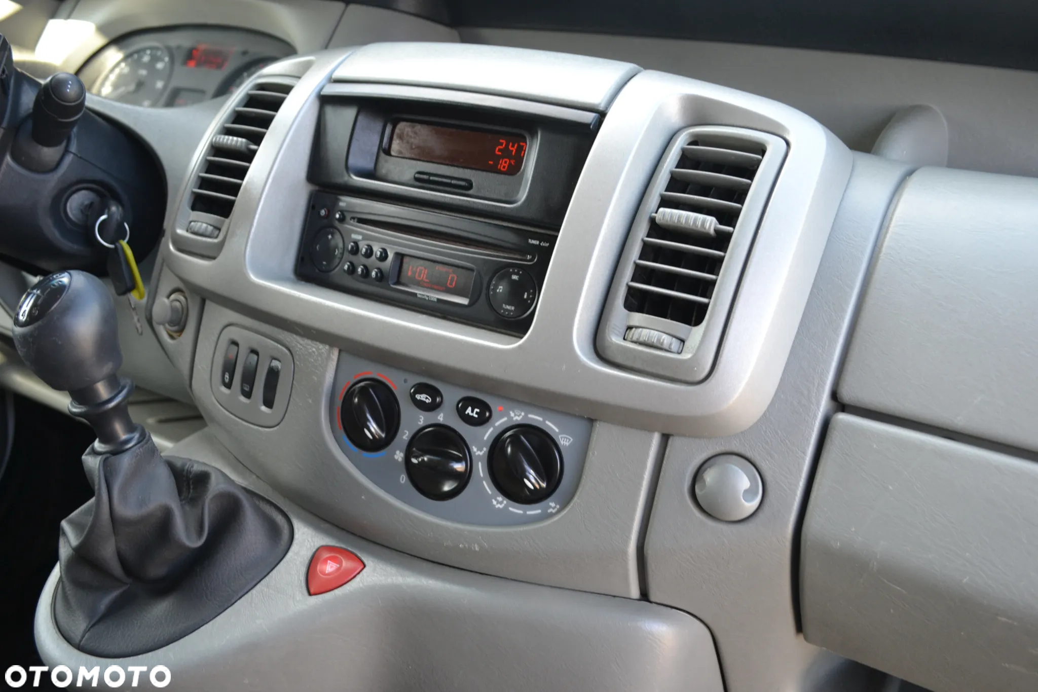 Renault Trafic L2H1 Pack Clim - 16