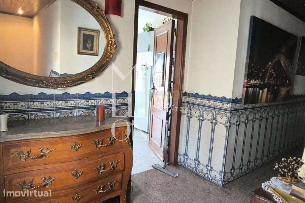 Moradia + Espaço Comercial com Possibilidade de 2 Frações | Cascais - Grande imagem: 4/39