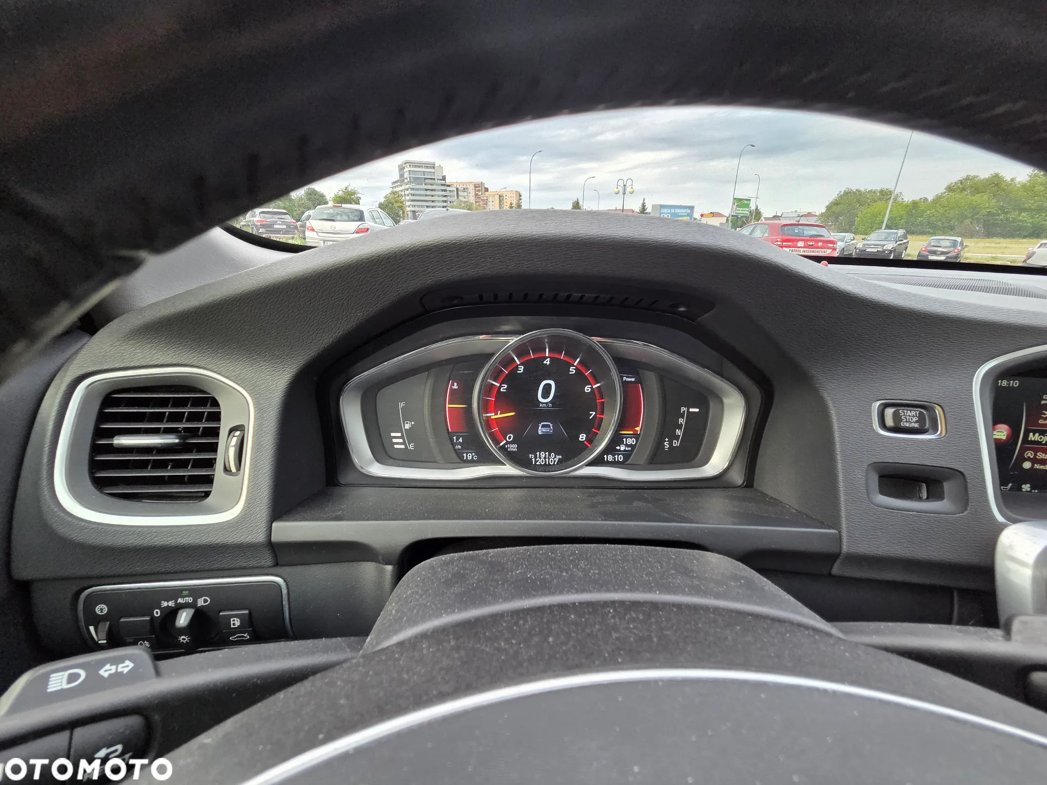 Volvo S60 T5 Momentum - 25