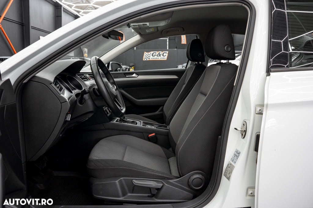 Volkswagen Passat 1.6 TDI DSG Comfortline - 14