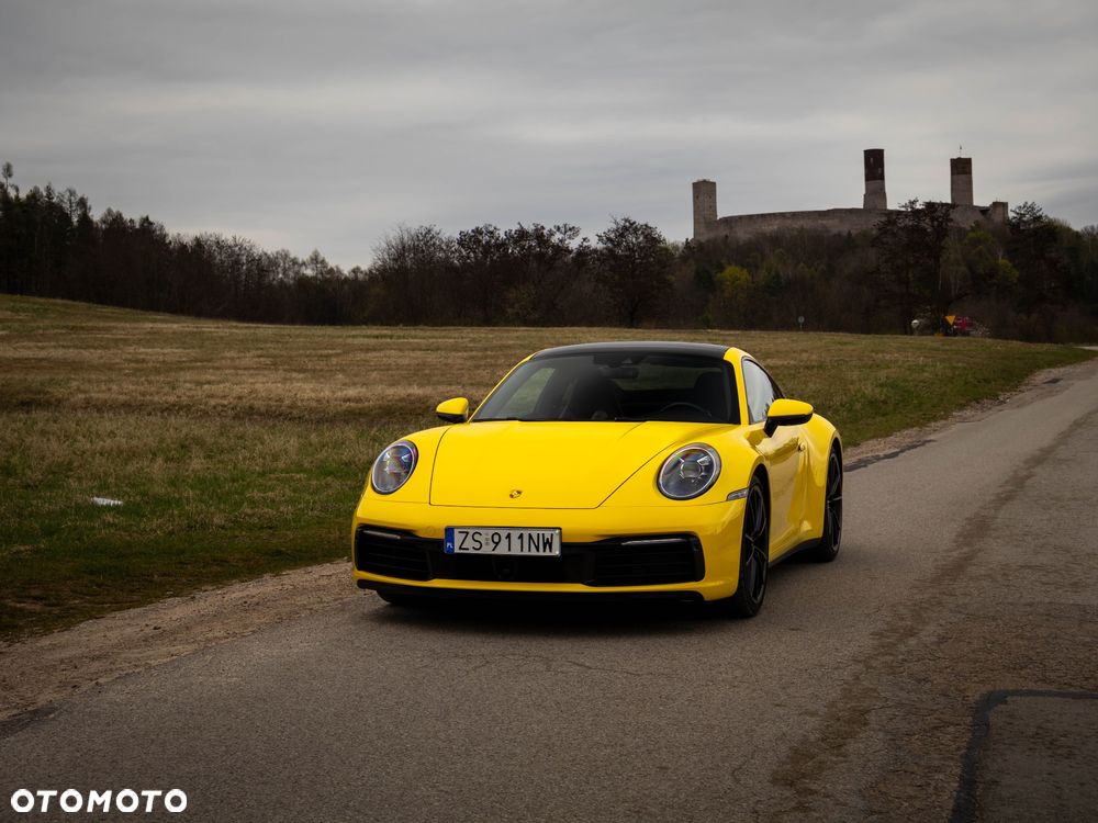 Porsche 911 Carrera 4S - 23