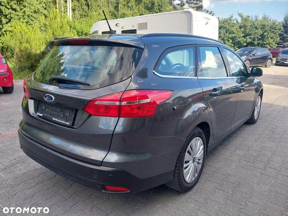 Ford Focus 1.0 EcoBoost Start-Stopp-System ST-LINE STYLE - 4