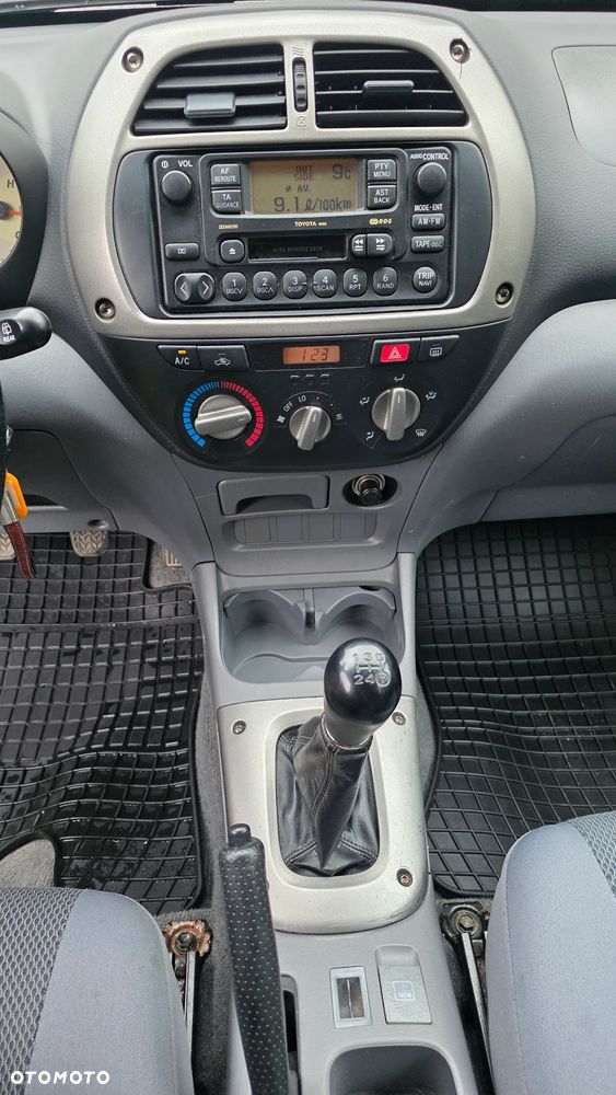 Toyota RAV4 4x4 Edition - 30
