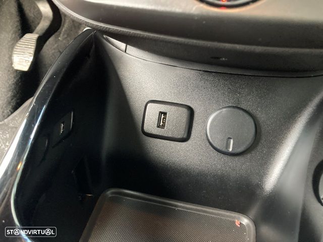 Opel Adam 1.2 Glam - 27