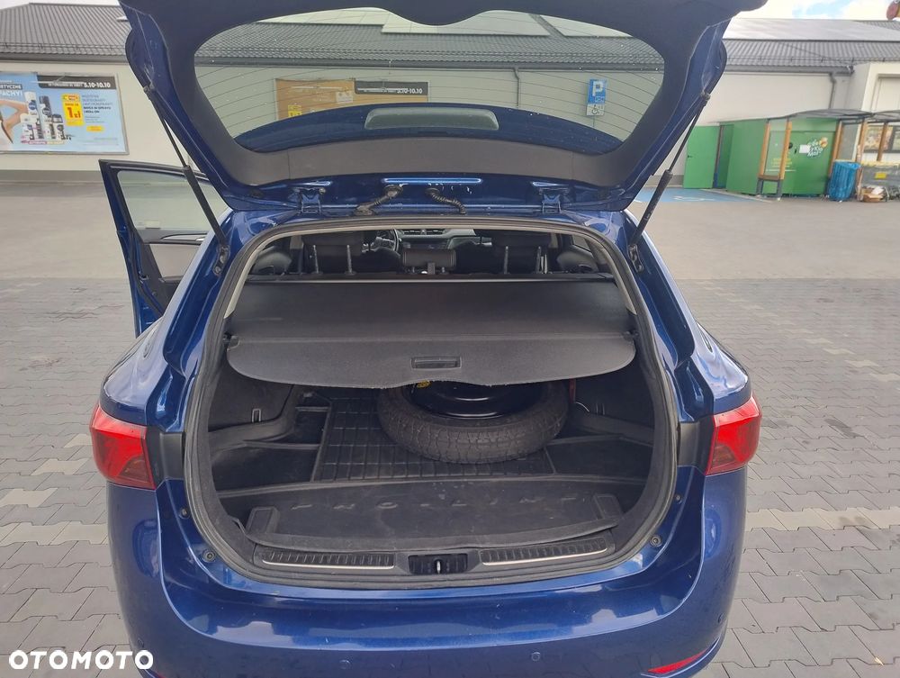 Toyota Avensis 1.8 Comfort - 21