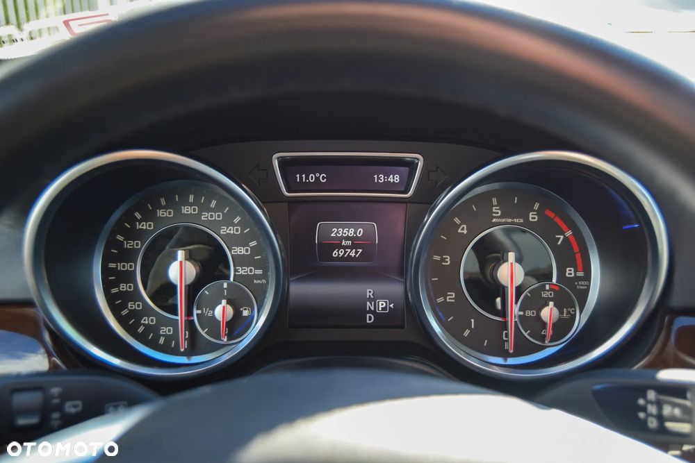 Mercedes-Benz ML 63 AMG 4Matic AMG SPEEDSHIFT 7G-TRONIC AMG Performance Package - 35