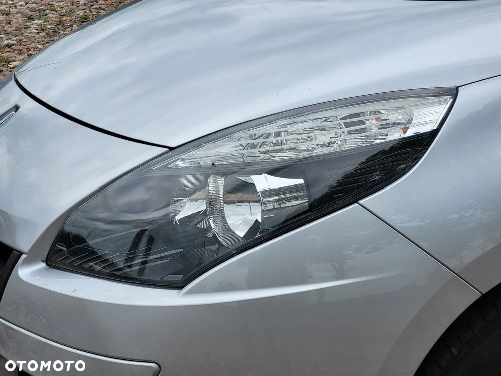 Renault Scenic 1.6 16V 110 Expression - 9