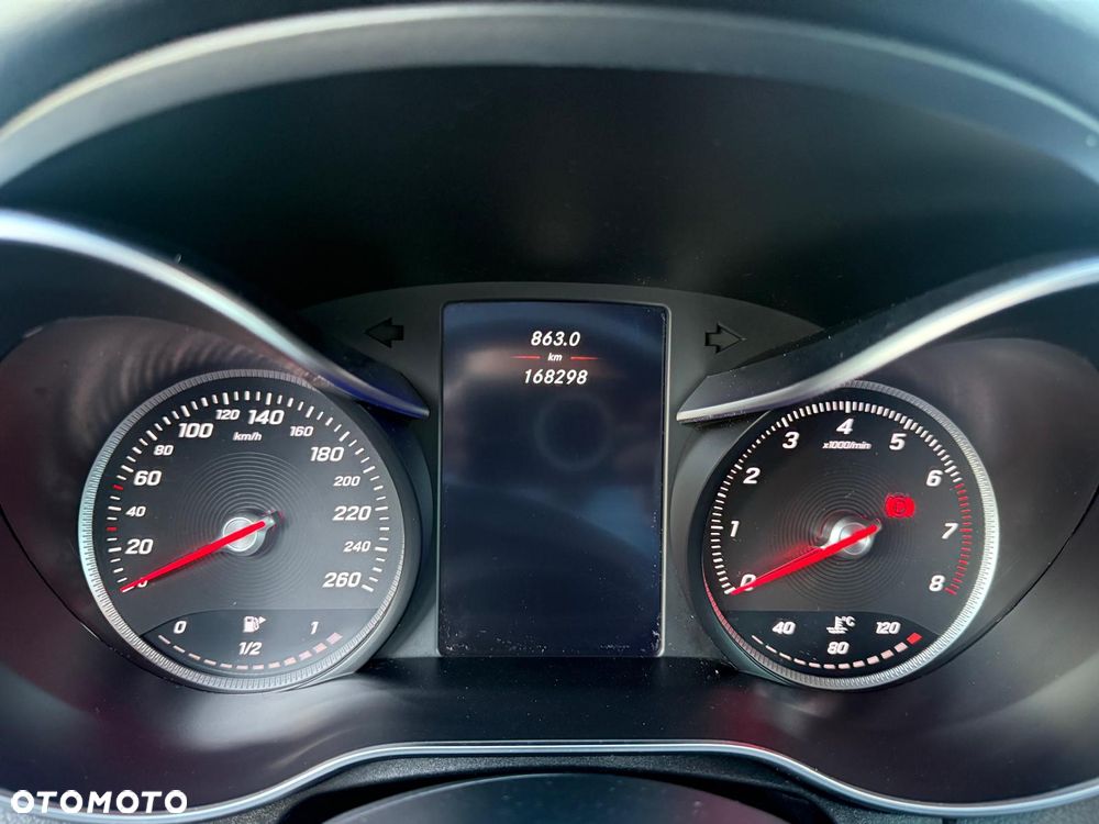 Mercedes-Benz Klasa C 200 9G-TRONIC AMG Line - 22