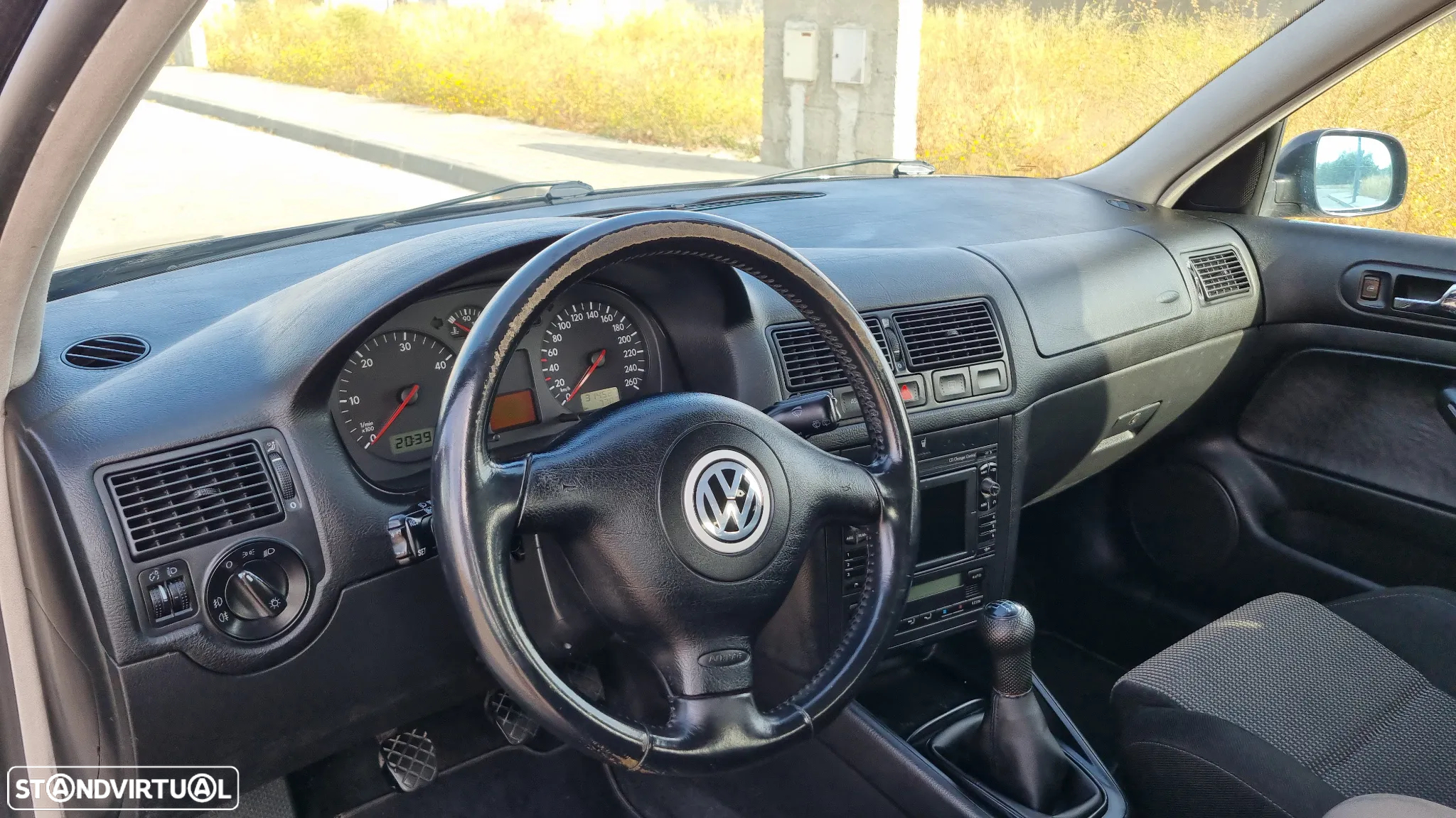 VW Golf 1.9 TDi Highline - 15