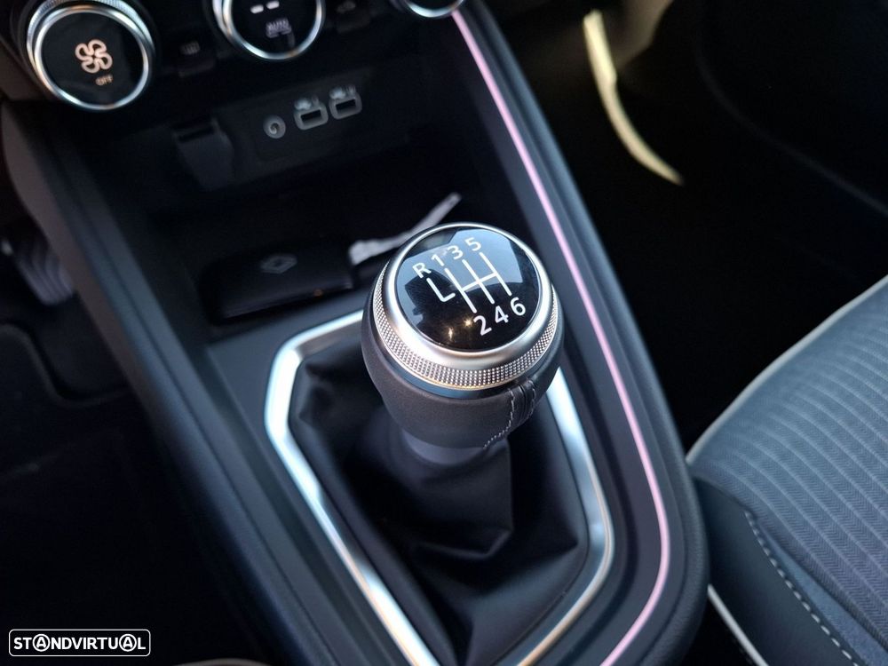 Renault Clio 1.0 TCe Techno Bi-Fuel - 18