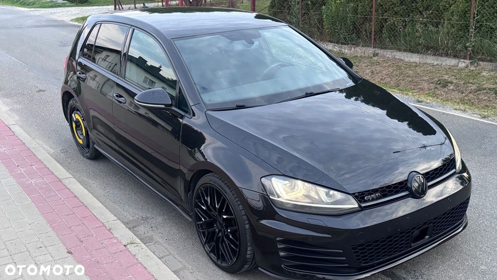 Volkswagen Golf - 4