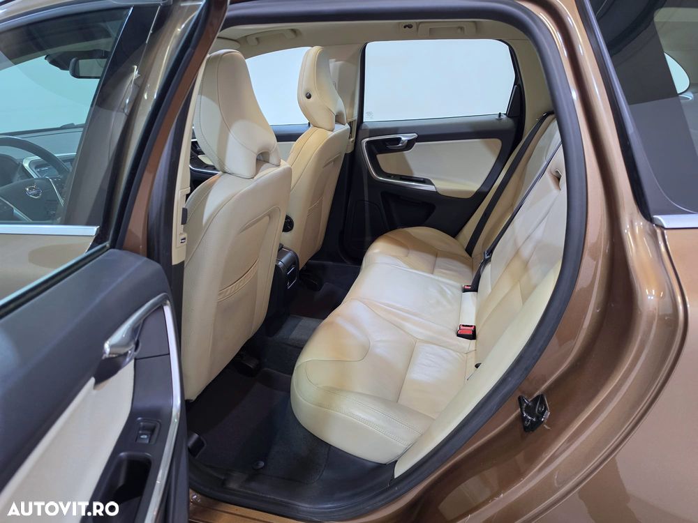 Volvo XC 60 D3 Summum - 14