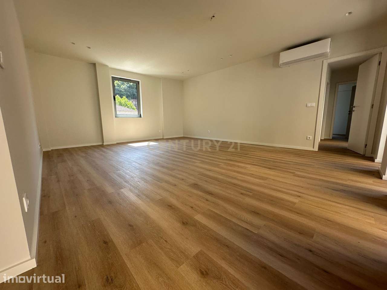 Onde o Luxo Encontra a Natureza: T2 Novo e Pronto a Habitar no Centro - Grande imagem: 4/41